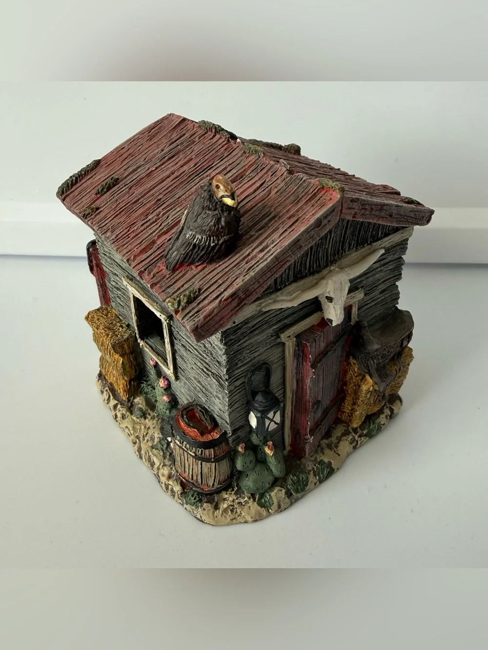FIGI Graphics 1995 Vintage Stable Trinket Box Western Barn Removable Roof